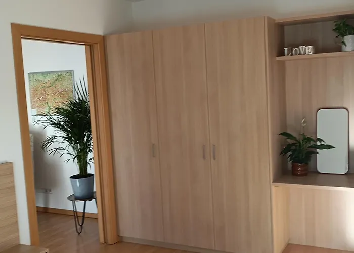 Ehrenburg - Private * 梅拉诺